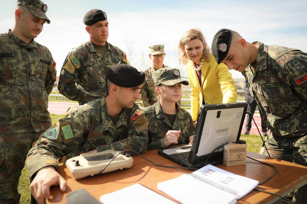 Ushtritë Shqiptare dhe Amerikane organizojnë stërvitje me dronë në Zall-Herr