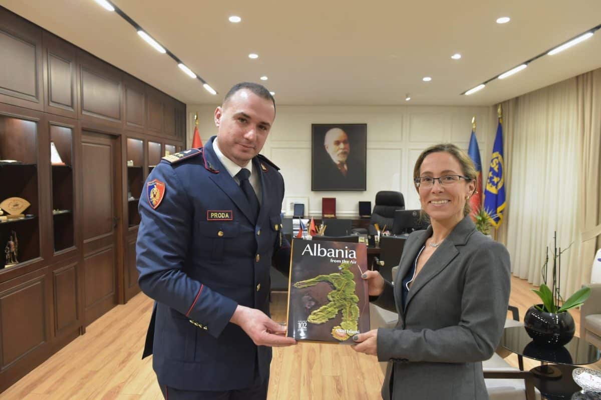 Drejtori i Përgjithshëm u takua me drejtuesen e Zyrës së Këshillit të Europës në Shqipëri, znj. Giulia Re