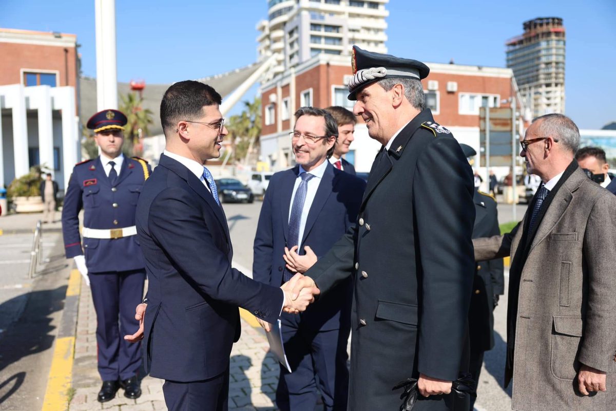 Italia dhuron dy anije për të forcuar flotën detare të Policisë së Shtetit