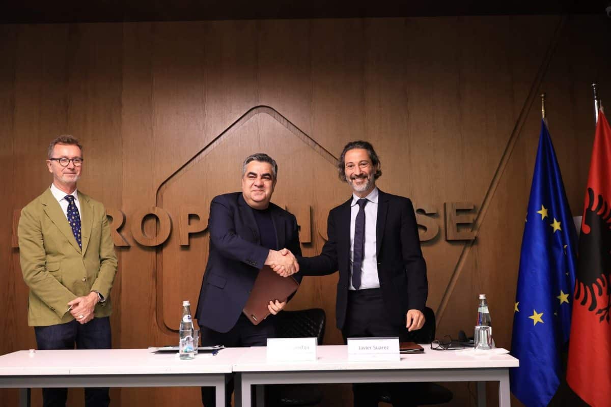 Firmoset marrëveshja me IFC për zhvillimin e Parqeve Eco Industriale në Shqipëri