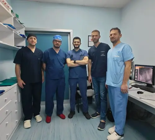 Spitali i Shkodrës shënon sukses me ndërhyrje endovaskulare të avancuar në pacientin 84-vjeçar