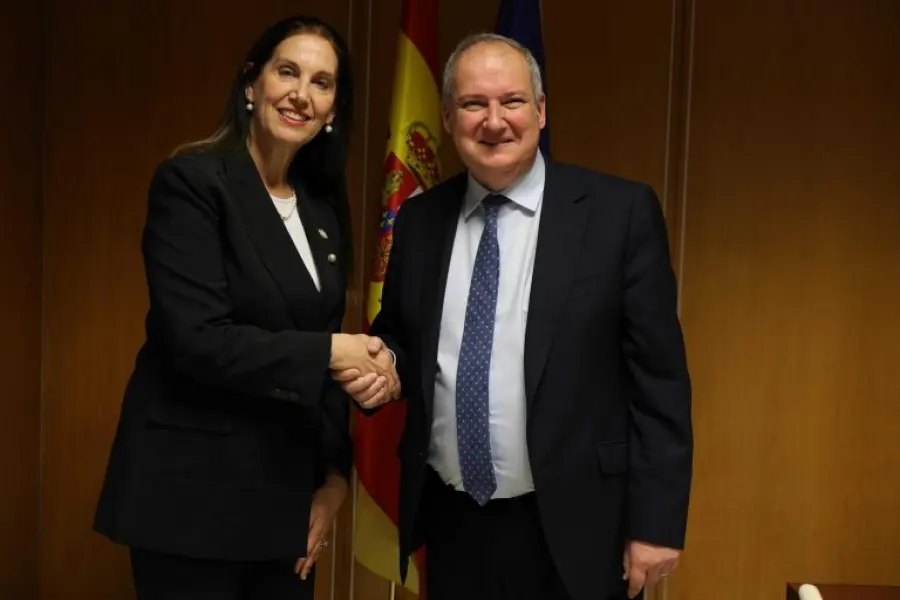 Spanja dhe Shqipëria bashkëpunojnë në turizëm, Kumbaro: Vizitorët spanjollë po shënojnë rritje të shpejtë në vendin tonë