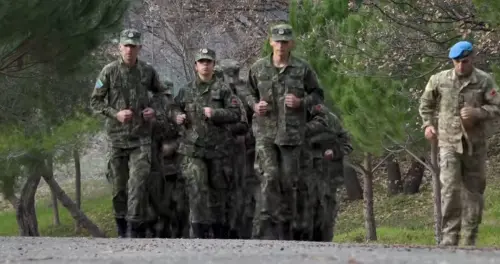 Rritet interesi i të rinjëve për t'u bashkuar FA