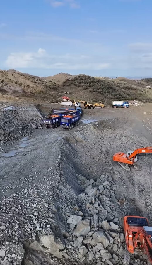 Rama : Vijojnë punimet për dy unazat në Durrës , reduktojnë trafikun dhe sjellin zhvillim