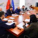 “Shqipëri 2025”- Grupi ndërinstitucional i punës nis përgatitjet për finalet e EURO U-17 me mbledhjen e parë në Ministrinë e Arsimit dhe Sportit