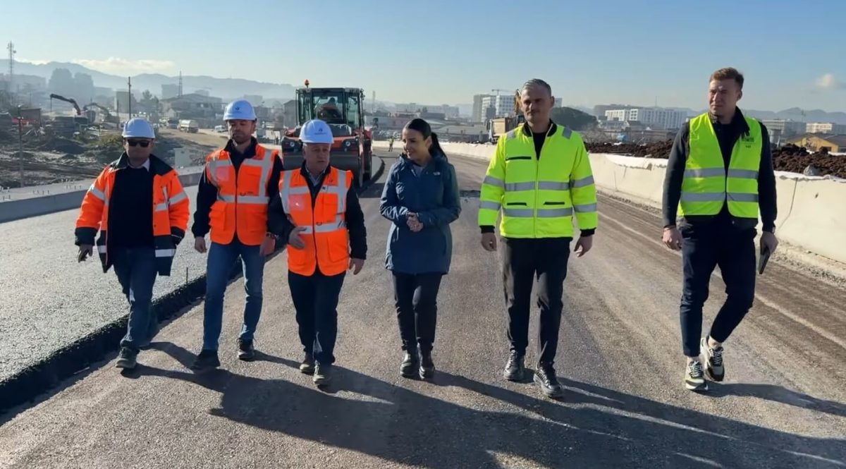 Belinda Balluku inspektim në Lotin 1 të unazës së madhe të Tiranës : Është gati në 31 dhjetor