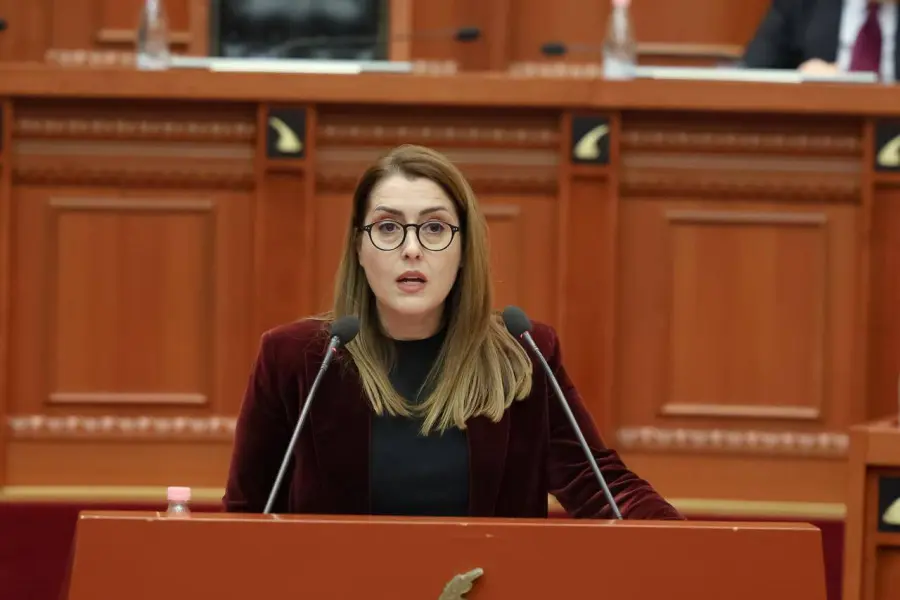 Interpelancë me Ministren e Arsimit dhe Sportit, znj. Ogerta Manastirliu, e kërkuar nga deputetja Ina Zhupa