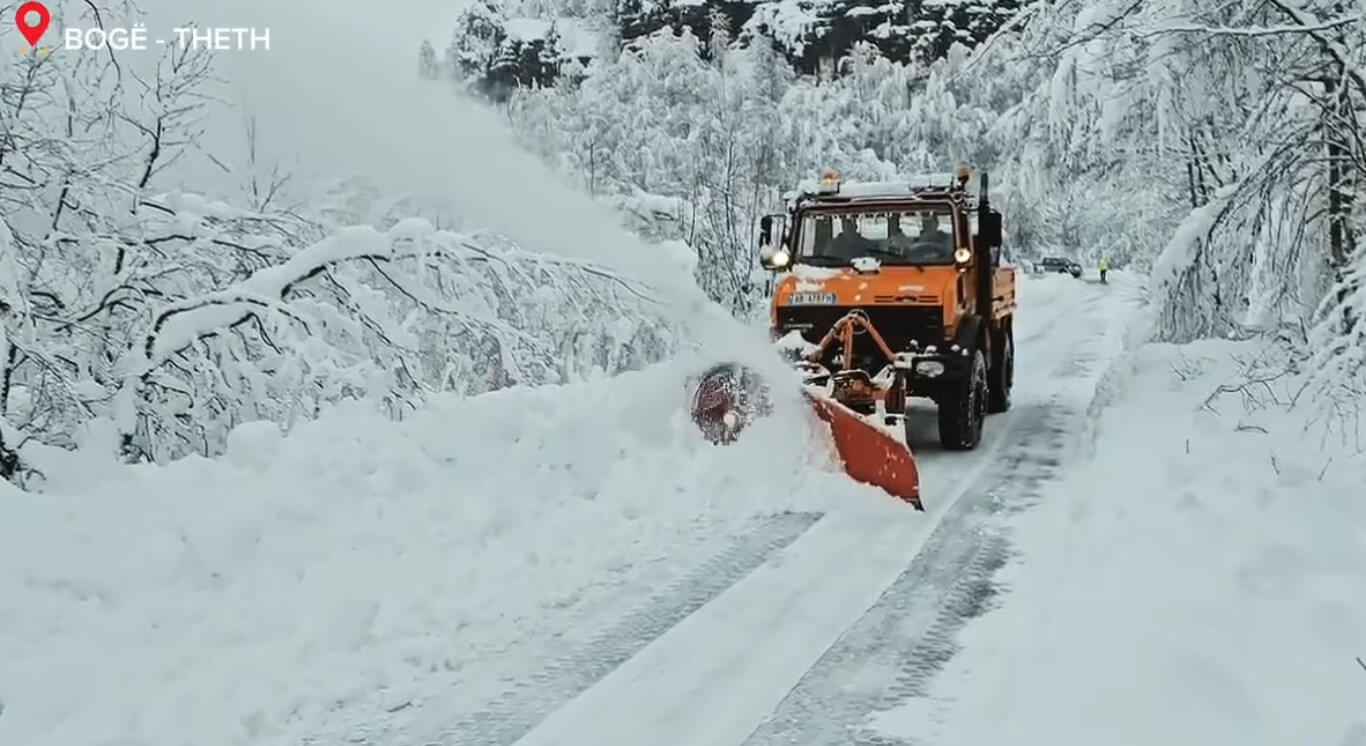Balluku : Mjetet borëpastruese në veprim për të garantuar qarkullimin e lirë