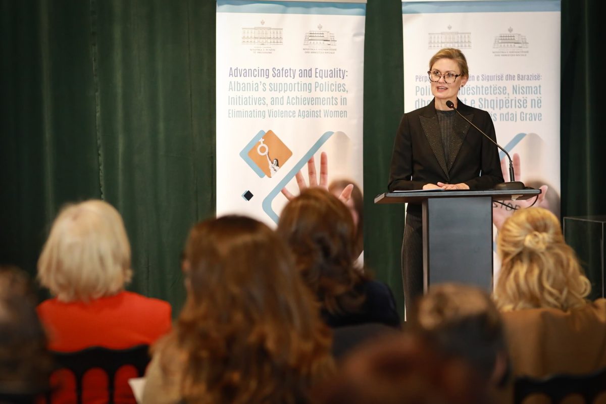 Nancy Vanhorn në Konferencën e Nivelit të Lartë 