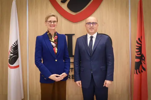 Nancy VanHorn takim me Inspektorin e Lartë të Drejtësisë (ILD) z. Artur Metani