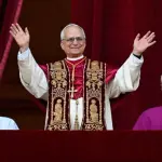 Papa i ri i Kishës Katolike: Robert Prevost merr emrin Leo XIV