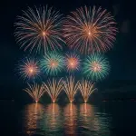 Art dhe zjarr në qiell: Si Himara po transformon destinacionin turistik të Shqipërisë