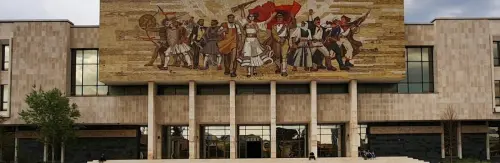 Muzeu Historik i Tiranës: Pasuri e trashëgimisë kombëtare në Sheshin Skënderbej