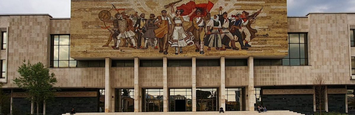 Muzeu Historik i Tiranës: Pasuri e trashëgimisë kombëtare në Sheshin Skënderbej