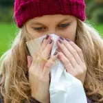 Dhjetori dhe rritja e rasteve me grip tek adoleshentët: Nevoja për kujdes dhe parandalim