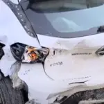 Aksidentohen dy makina, dyshohet parakalim i gabuar