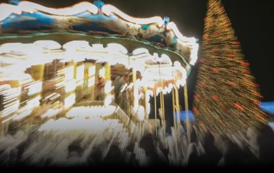 Vendosja e pemës në sheshe: Origjina,përqafimi i saj në botë dhe në Shqipëri