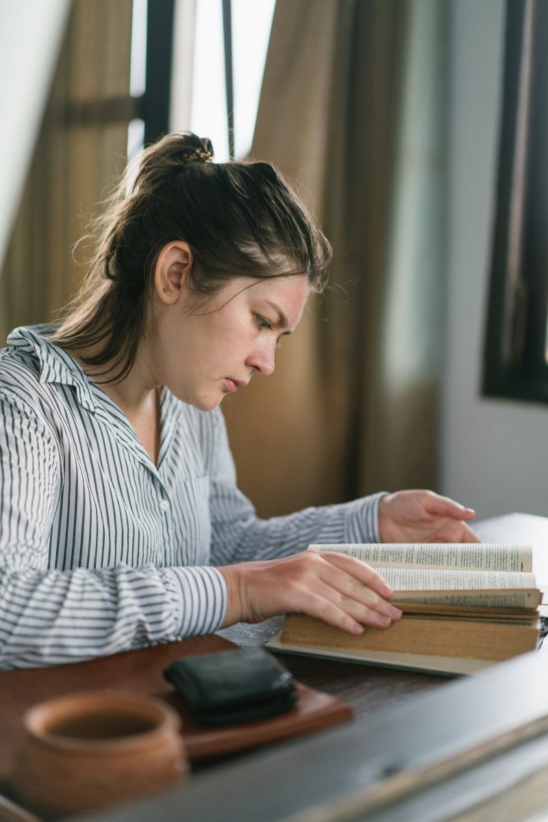 Fjalori shqip: Krijimi, pasurimi dhe botimi i ri në 2024