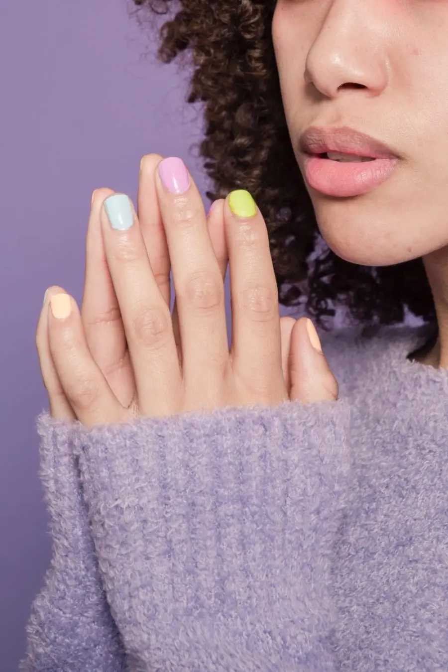 Të preferuarat e blogereve: Kthimi i pulovrave të ngrohta në botën e modës