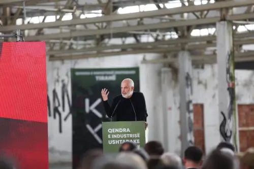 Uzina e vjetër e Autotraktorëve drejt një transformimi të ri falë një projekti inovativ