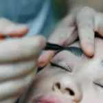 Në kërkim të bukurisë/Heqja e kufijve gjinorë për ndërhyrje estetike në shekullin e 21-të