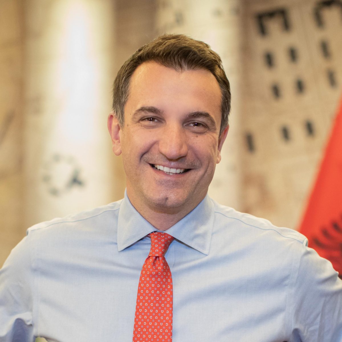 `I lumtur të takoja mikun tim`/Kryebashkiaku vlerëson homologun e tij në Barcelonë