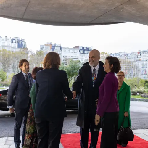 `Partneritete me palë të interesit në mbështetje të transformimit digjital`/ Kryeministri Rama i bashkohet sesionit në Francë