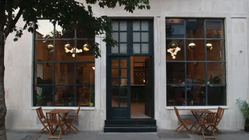 Destil Creative Hub në Tiranë: Zgjedhja juaj përfundimtare për argëtim dhe bashkëpunim