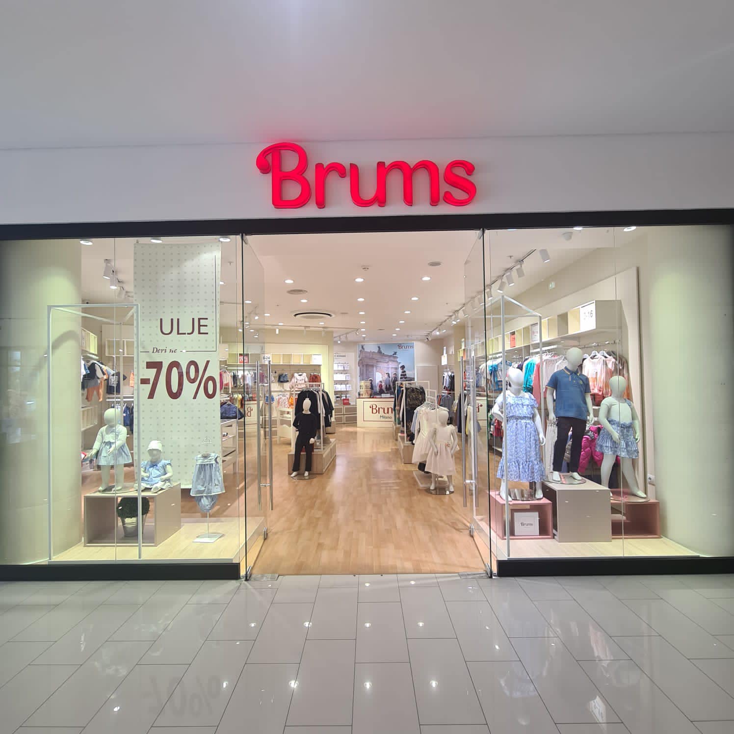 Qendra Tregtare Toptani: Parajsa e një blerësi në zemër të Tiranës