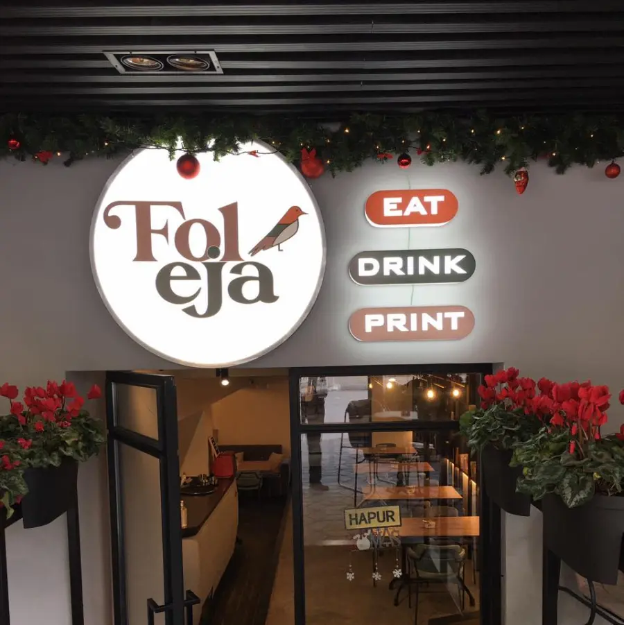 Foleja : Vendi perfekt për të kaluar një ditë relaksuese duke mësuar dhe folur