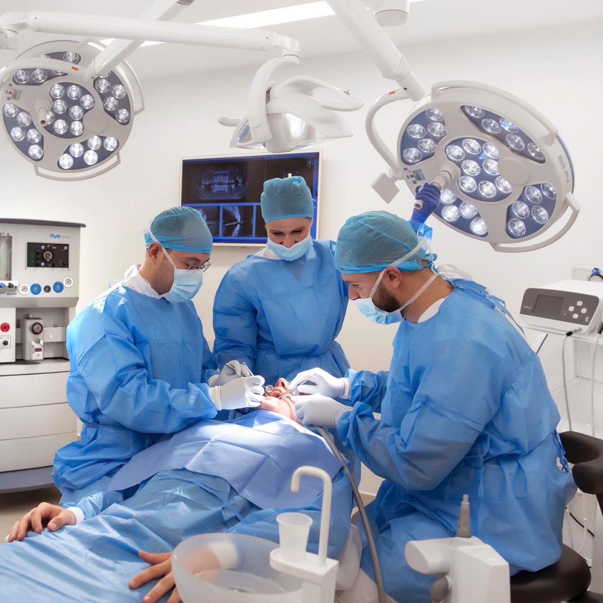 Diamond Dental Tirana, Ku Buzëqeshja juaj shkëlqen me Dhëmbë Perfektë