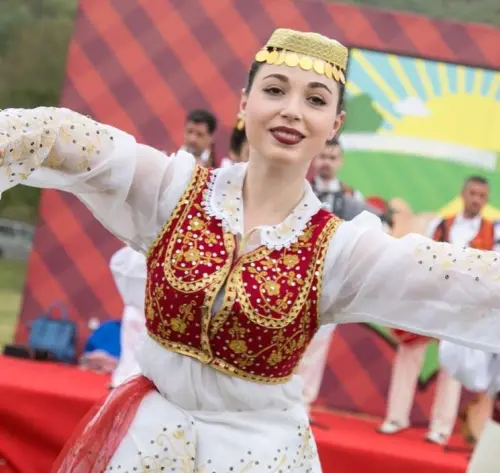 Rikthehet `Festa e Ullirit` / Ja si u organizua në Petrelë