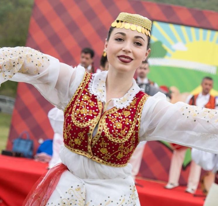 Rikthehet `Festa e Ullirit` / Ja si u organizua në Petrelë
