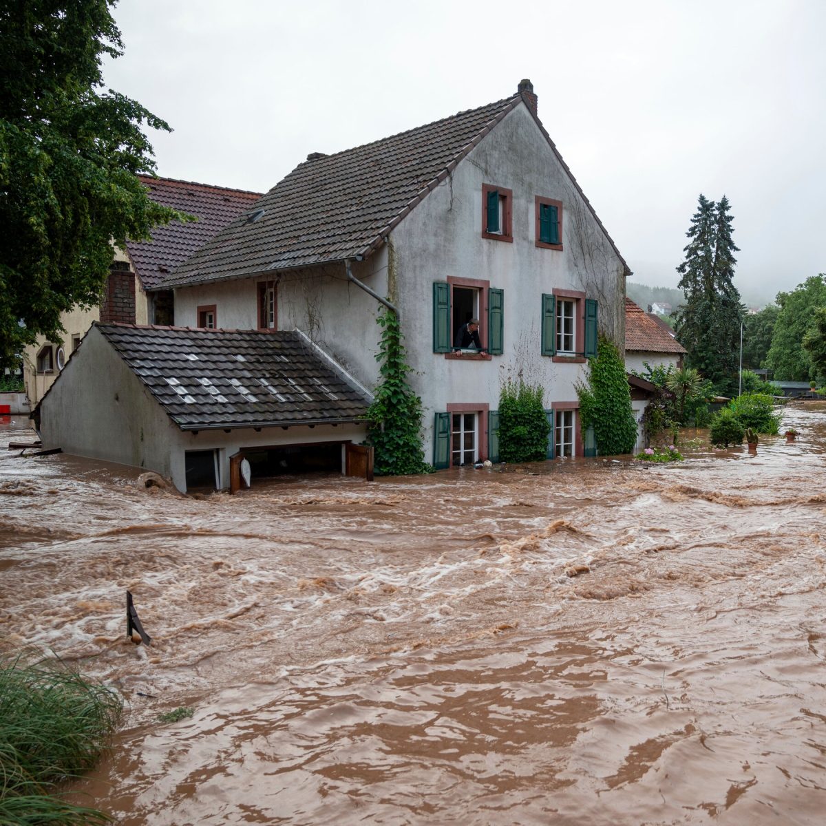 Përmbytje e fluturime të anuluara - Moti i keq përfshin edhe Gjermaninë