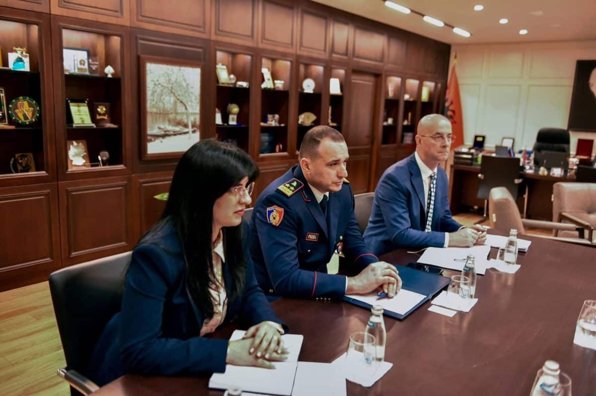 Policia e Shtetit dhe Meta Platforms INC forcojnë bashkëpunimin për të luftuar krimin kibernetik me efikasitet më të lartë