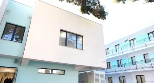 Ambiente të reja në Pediatrinë e QSUNT-së, Koçiu: Investimet që prekin jetët më të brishta